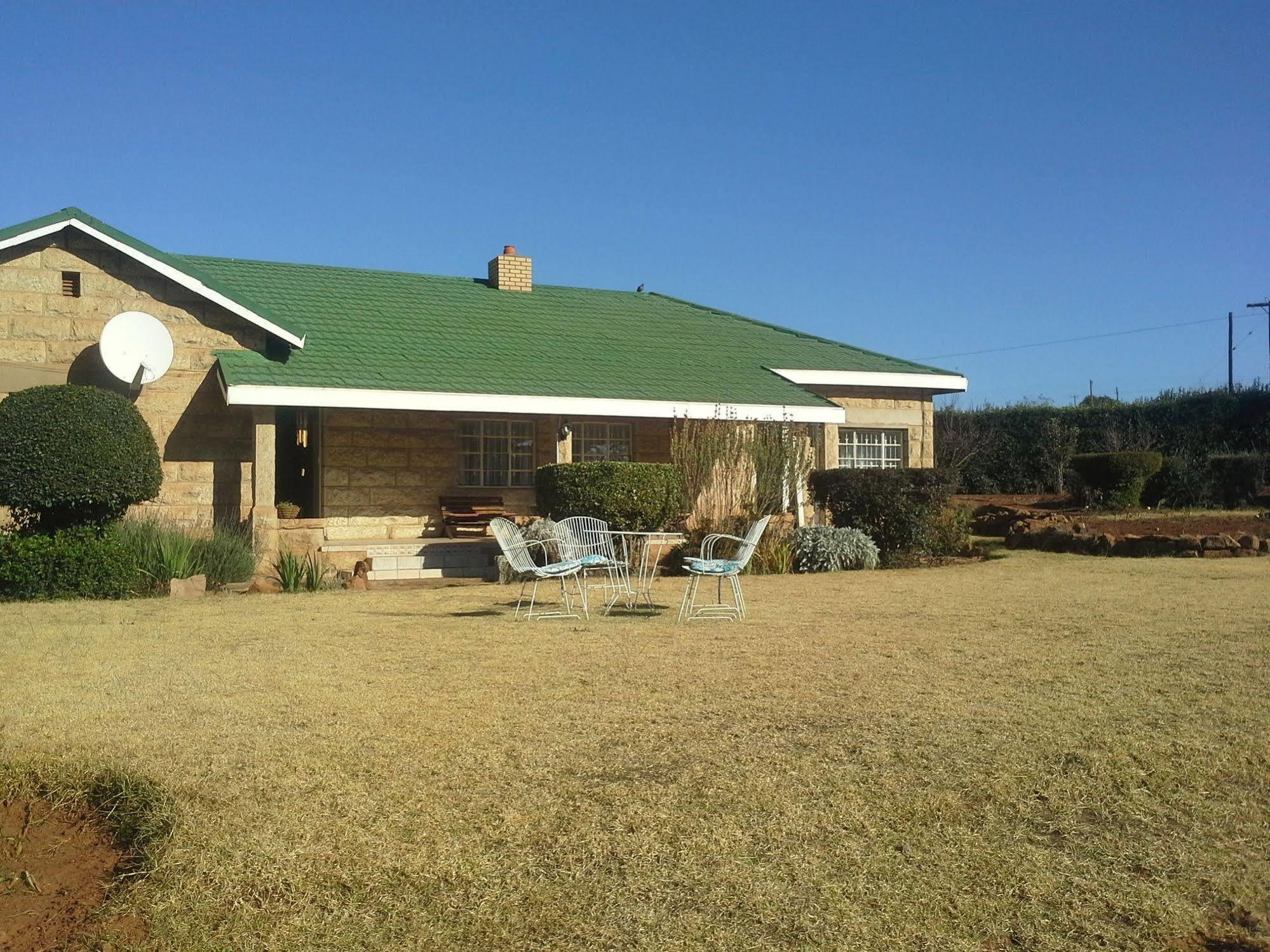 Bird Haven Guesthouse Hlotse Exterior foto